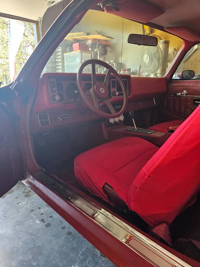 Chevrolet-camaro-1980-red-8