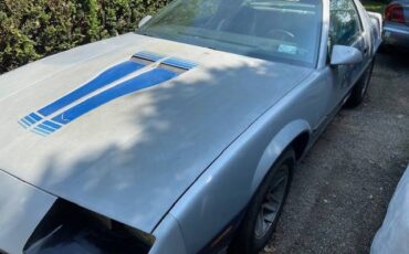 Chevrolet-camaro-1982-silver-1