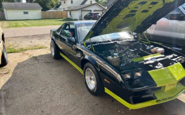 Chevrolet-camaro-1984-black-1