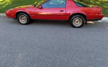 Chevrolet-camaro-1984-red