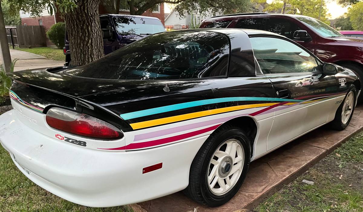 Chevrolet-camaro-1993-2