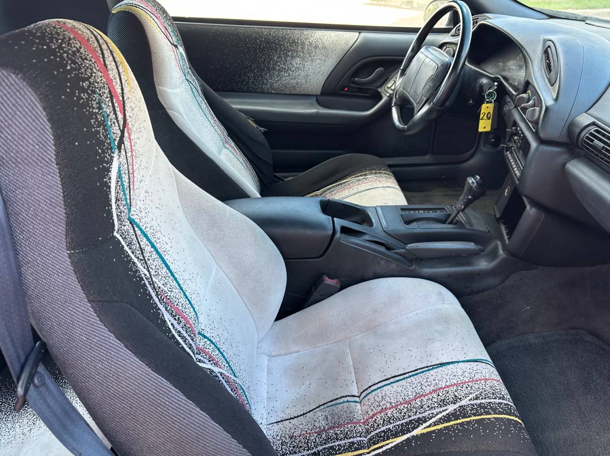 Chevrolet-camaro-1993-6