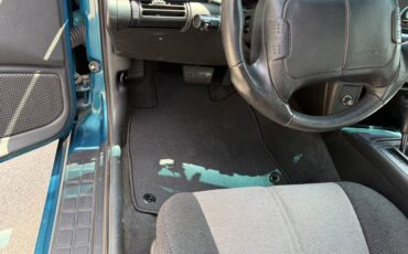Chevrolet-camaro-1995-custom-3