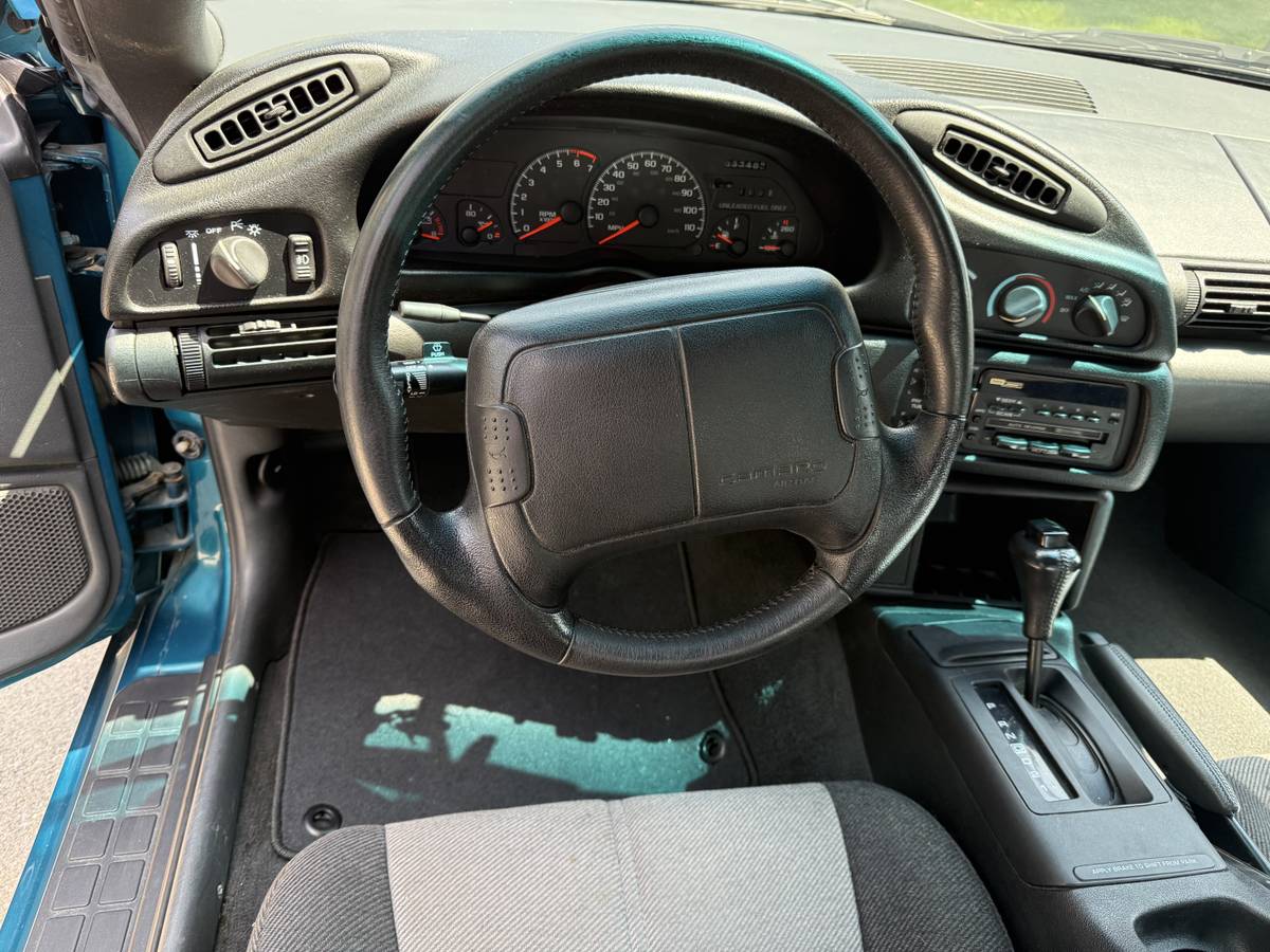 Chevrolet-camaro-1995-custom-7