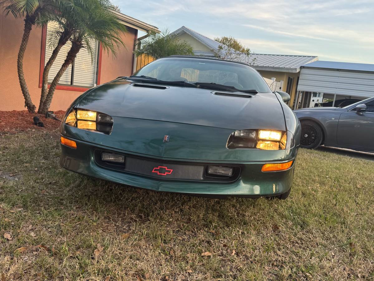 Chevrolet-camaro-1995-green-17