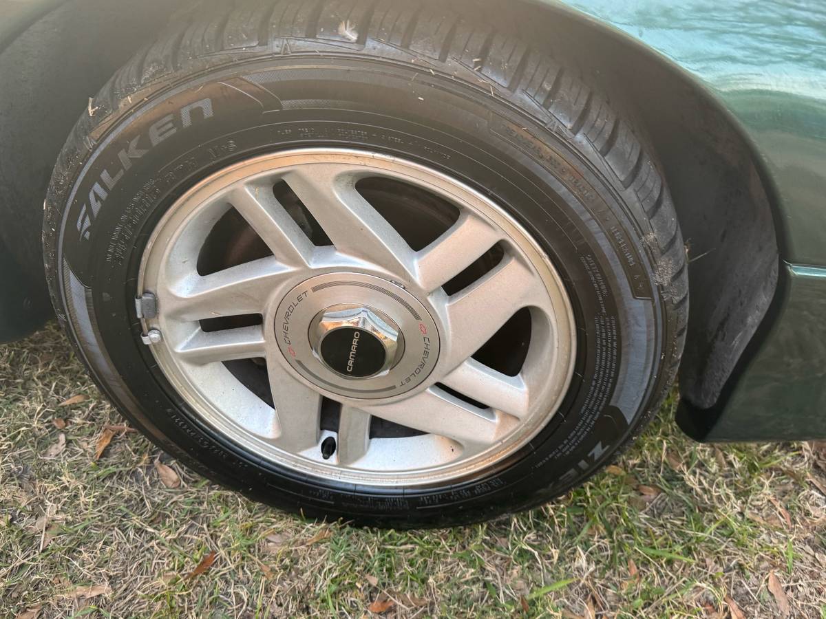 Chevrolet-camaro-1995-green-9