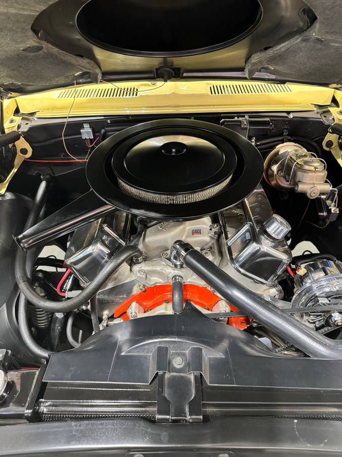 Chevrolet-camaro-convertible-1967-yellow-1