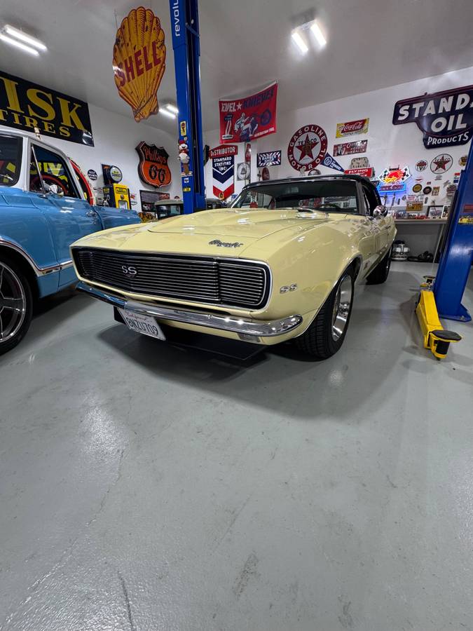 Chevrolet-camaro-convertible-1967-yellow-13