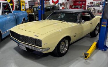 Chevrolet-camaro-convertible-1967-yellow-23