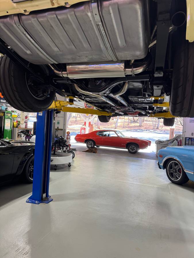 Chevrolet-camaro-convertible-1967-yellow-29