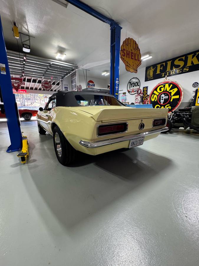 Chevrolet-camaro-convertible-1967-yellow-44