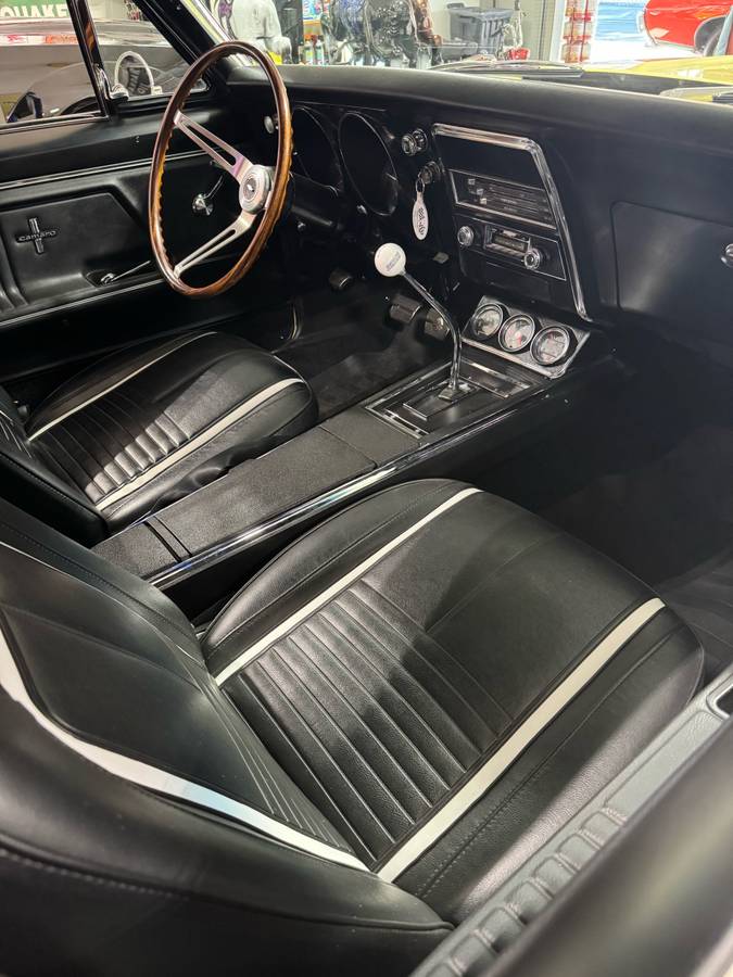 Chevrolet-camaro-convertible-1967-yellow-53