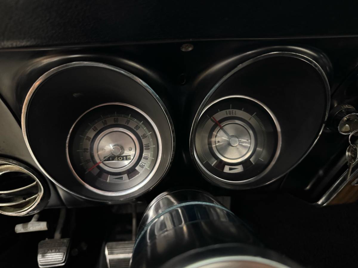 Chevrolet-camaro-convertible-1968-custom-11