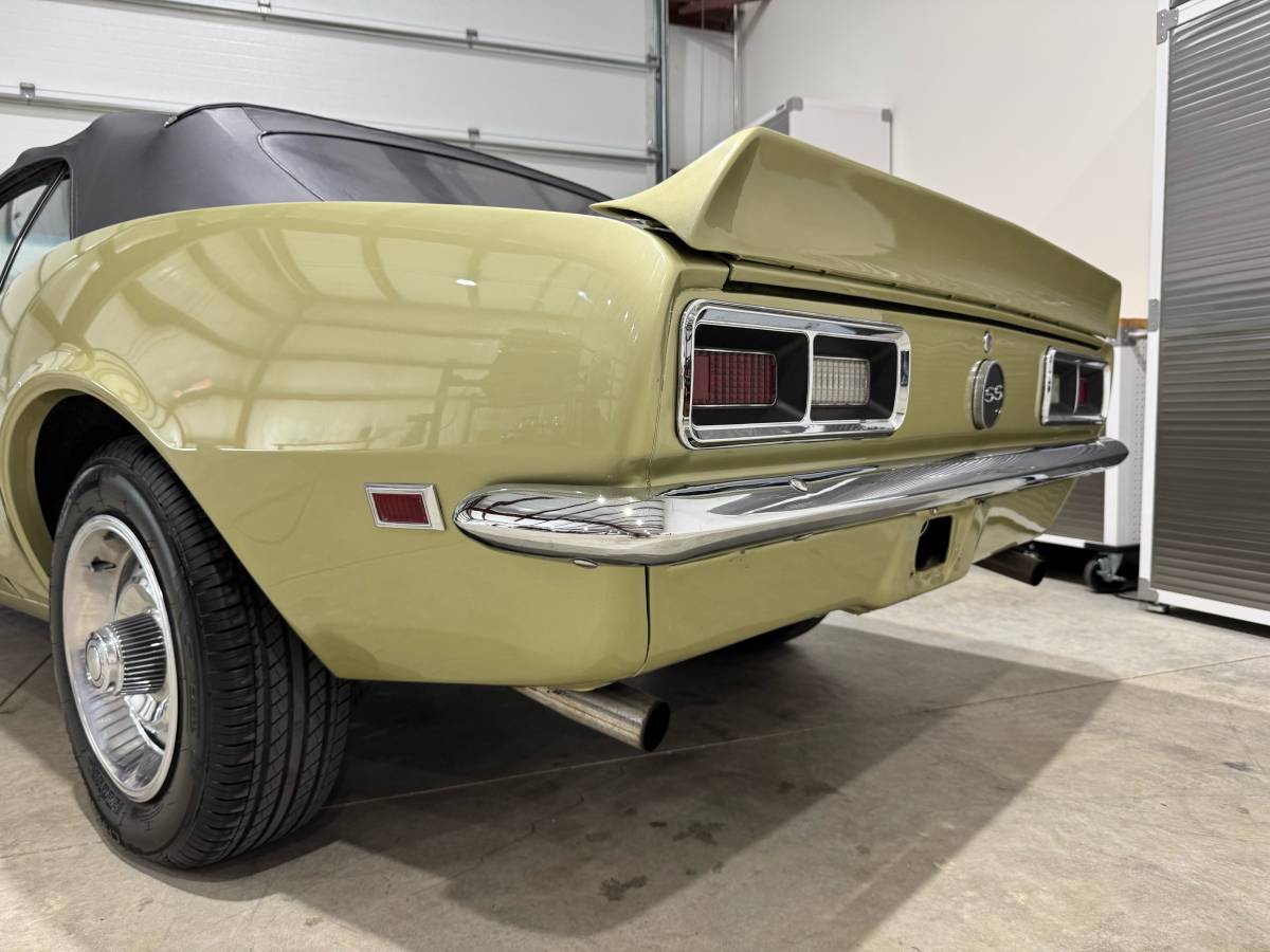 Chevrolet-camaro-convertible-1968-custom-14