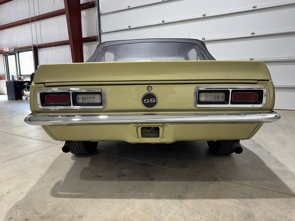 Chevrolet-camaro-convertible-1968-custom-20