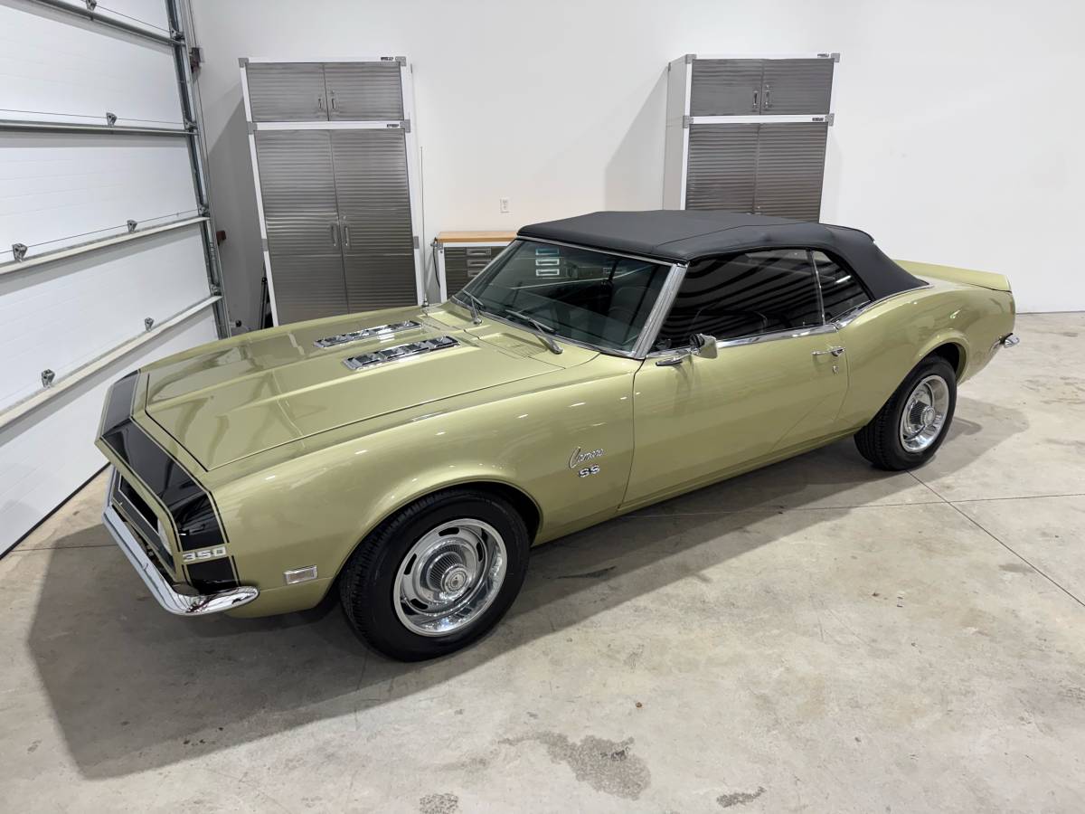 Chevrolet-camaro-convertible-1968-custom-23