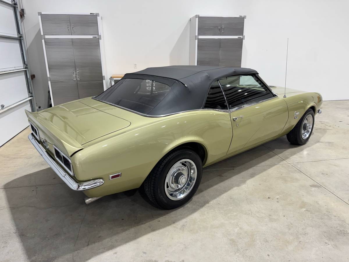 Chevrolet-camaro-convertible-1968-custom-5