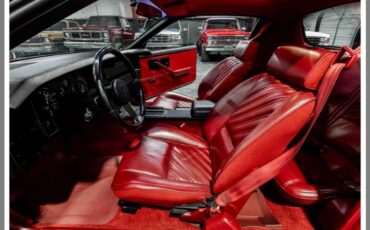 Chevrolet-camaro-iroc-1987-red-10