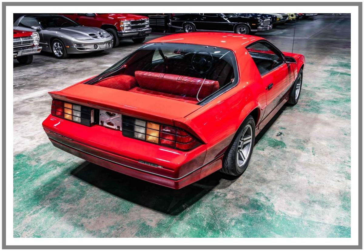 Chevrolet-camaro-iroc-1987-red-5
