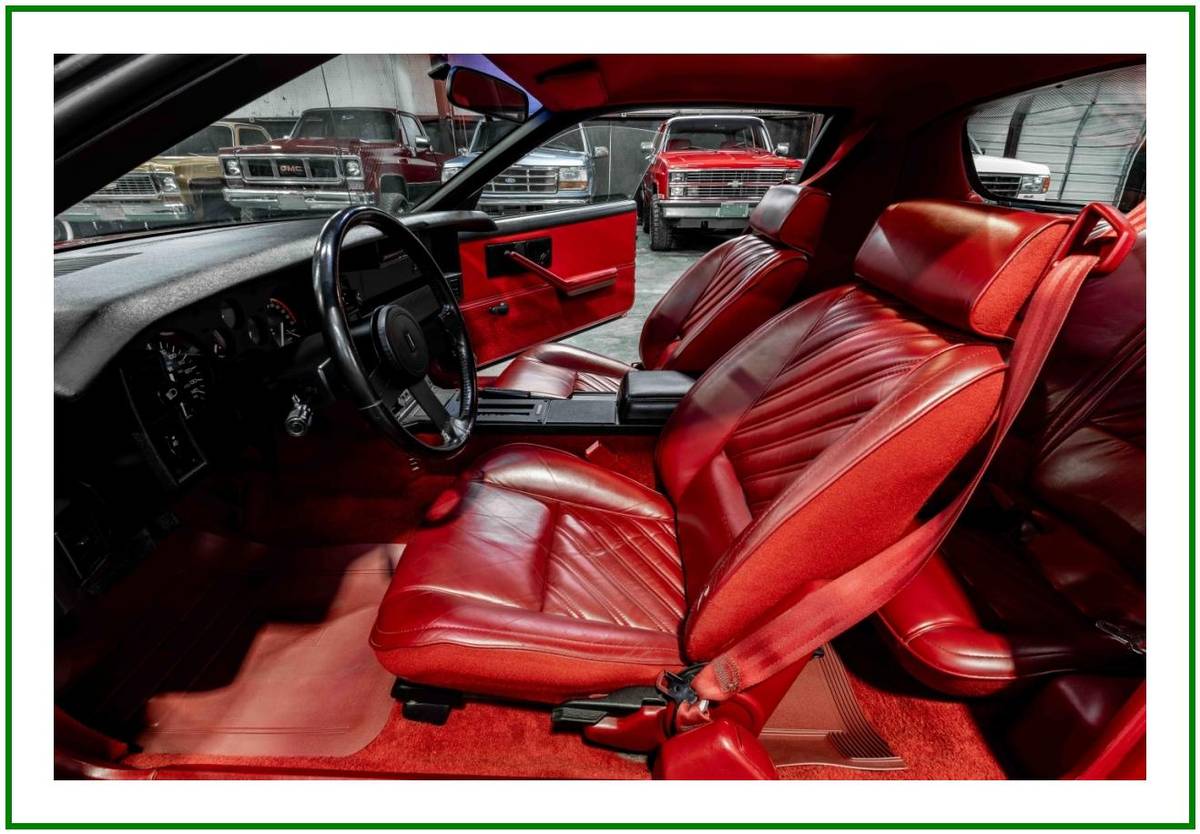 Chevrolet-camaro-iroc-1987-red-6