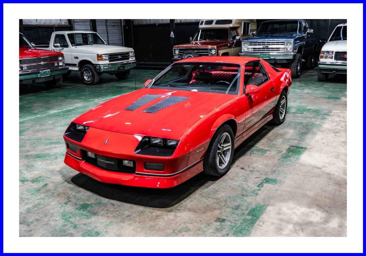 Chevrolet-camaro-iroc-1987-red