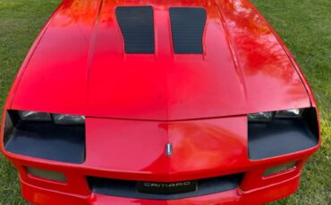 Chevrolet-camaro-iroc-z-1985-red-18