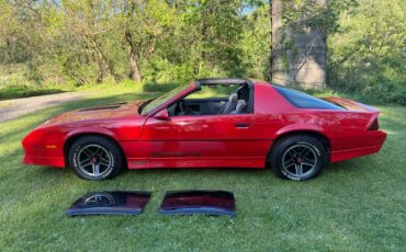 Chevrolet-camaro-iroc-z-1985-red-2