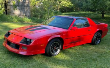 Chevrolet-camaro-iroc-z-1985-red-9