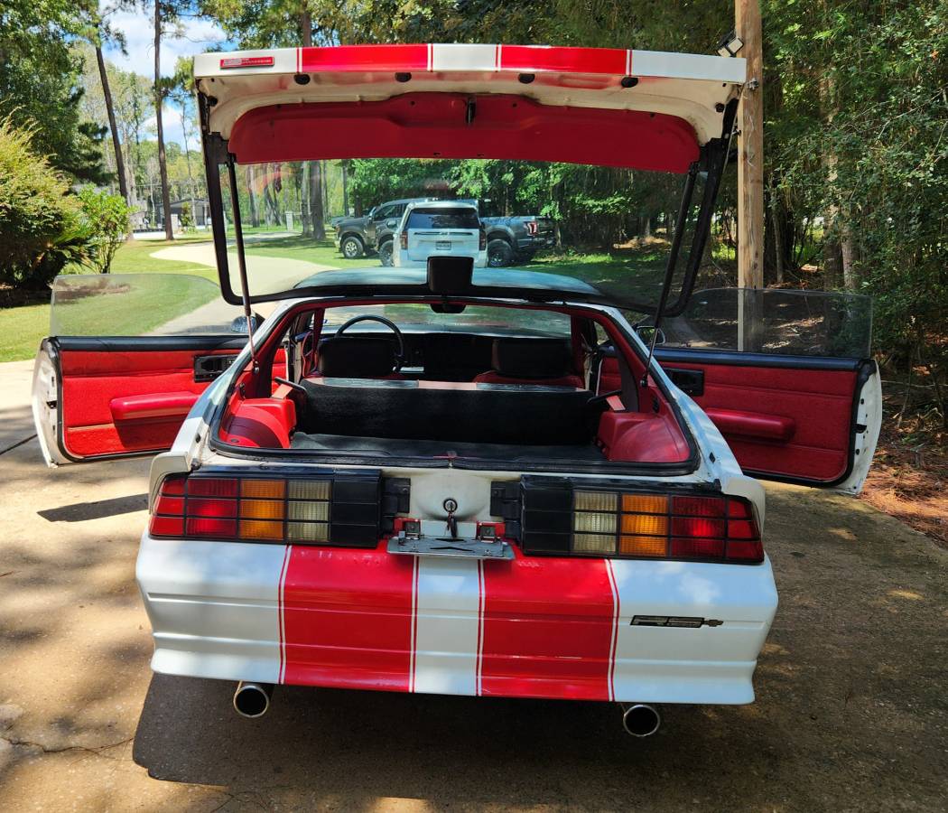 Chevrolet-camaro-rs-1992-white-5