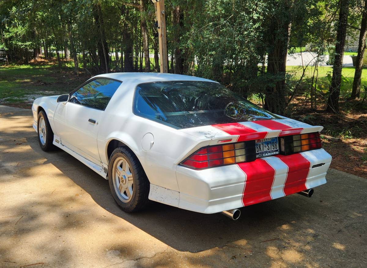 Chevrolet-camaro-rs-1992-white-6