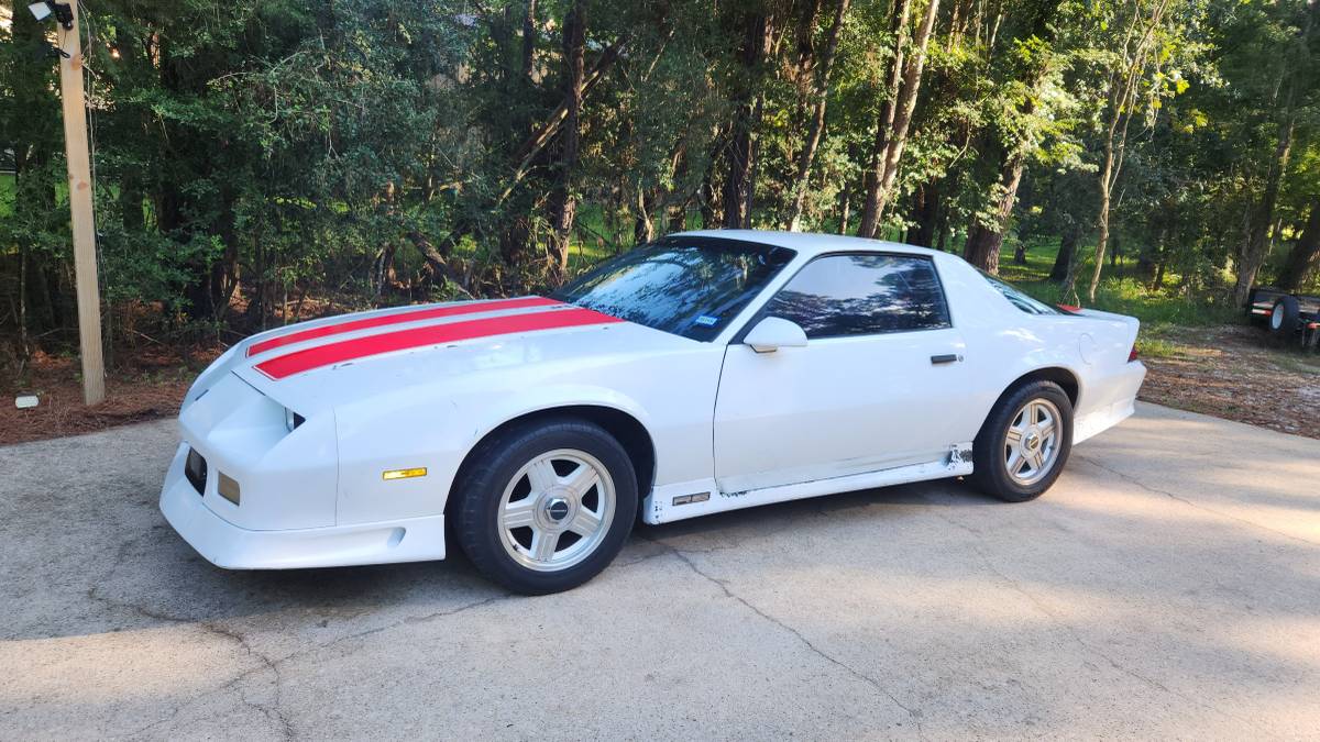 Chevrolet-camaro-rs-1992-white