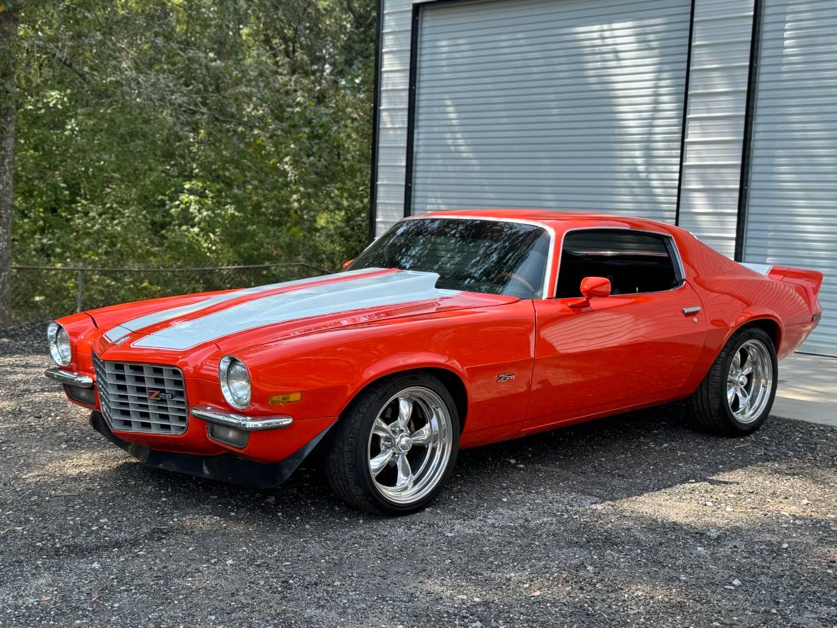 Chevrolet-camaro-split-bumper-1970-orange-11