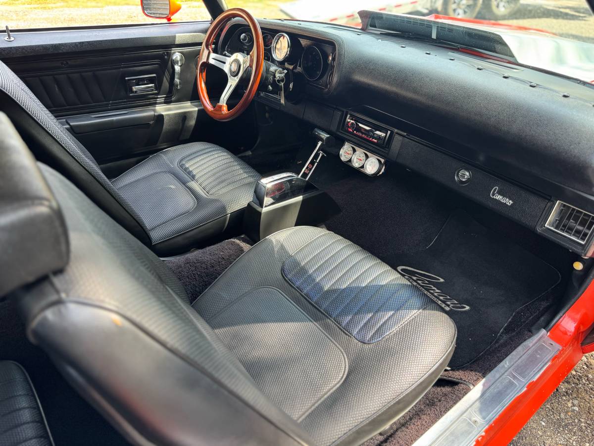 Chevrolet-camaro-split-bumper-1970-orange