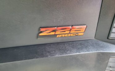 Chevrolet-camaro-sport-1988-black-12