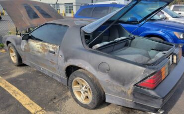 Chevrolet-camaro-sport-1988-black-3