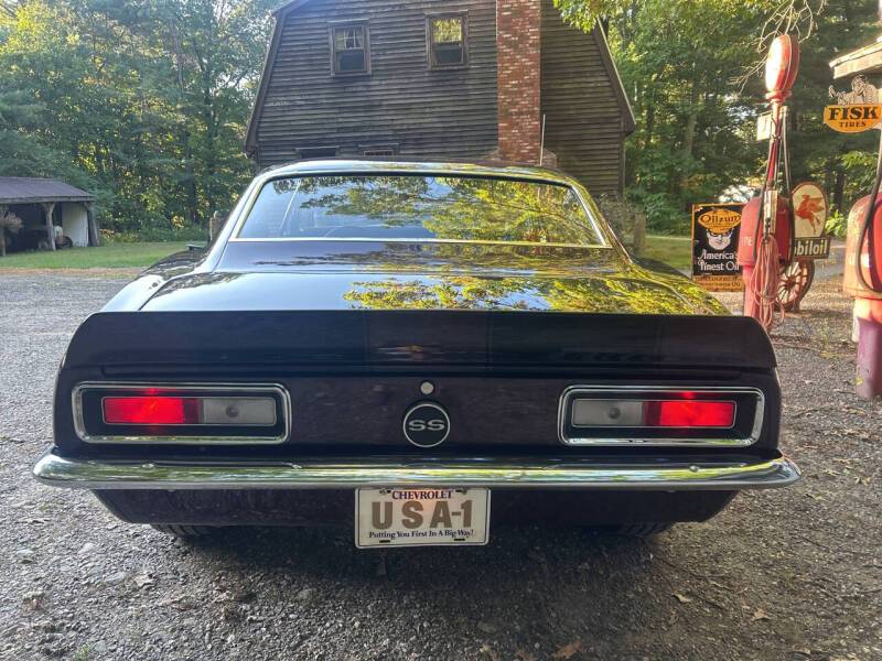 Chevrolet-camaro-ss-1967-custom-4