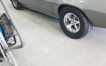 Chevrolet-camaro-z28-1970-silver-6
