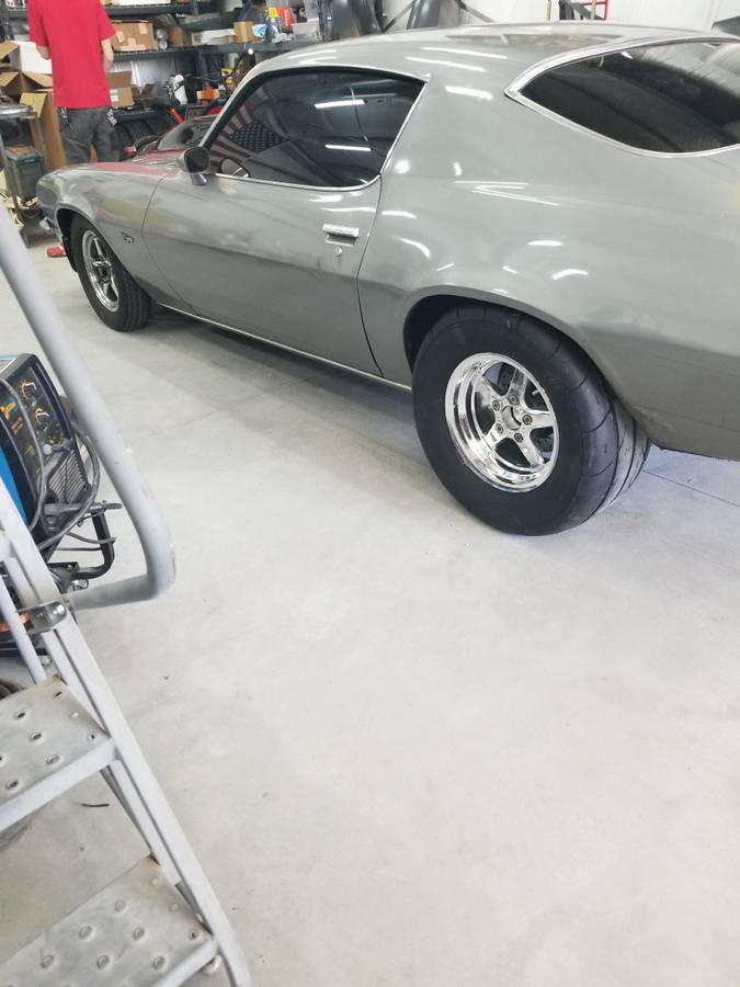 Chevrolet-camaro-z28-1970-silver-6
