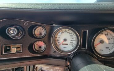 Chevrolet-camaro-z28-1971-silver-11