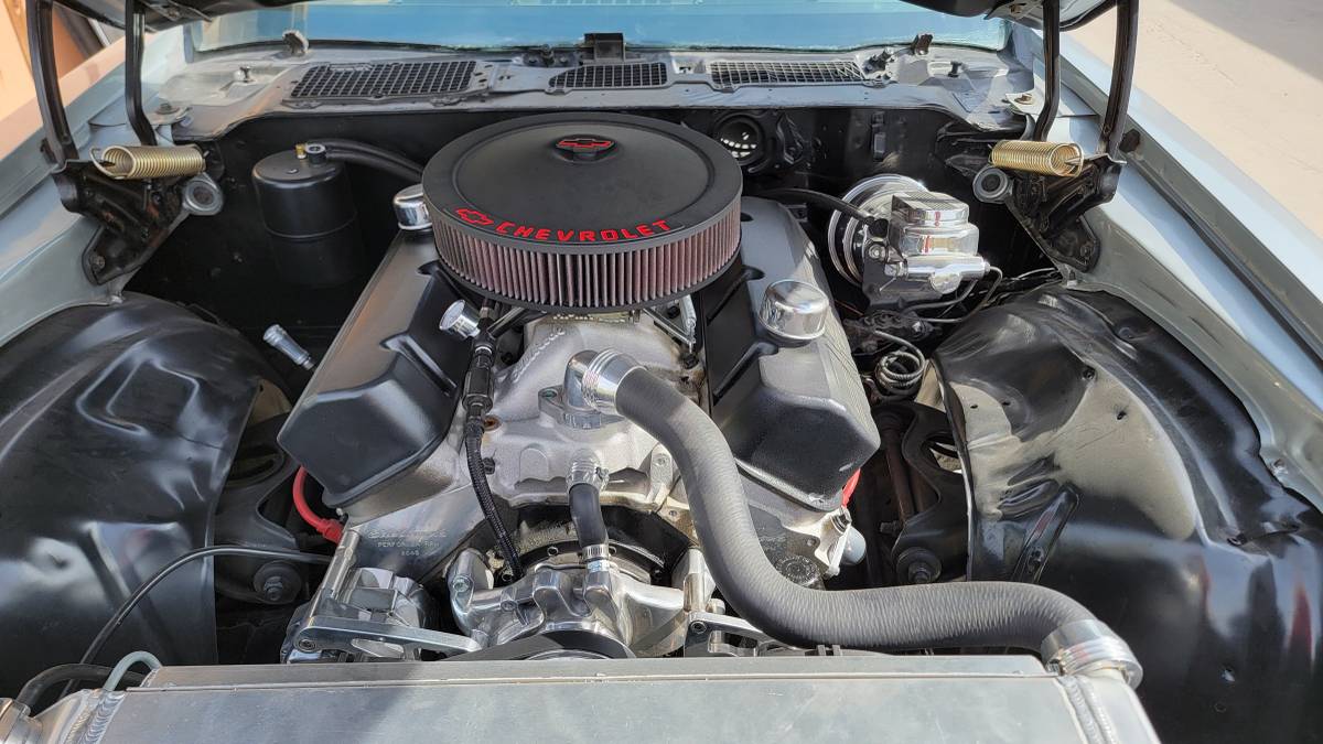 Chevrolet-camaro-z28-1971-silver-5