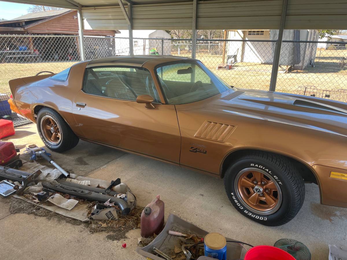 Chevrolet-camaro-z28-1978-brown