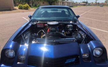 Chevrolet-camaro-z28-1980-blue-3