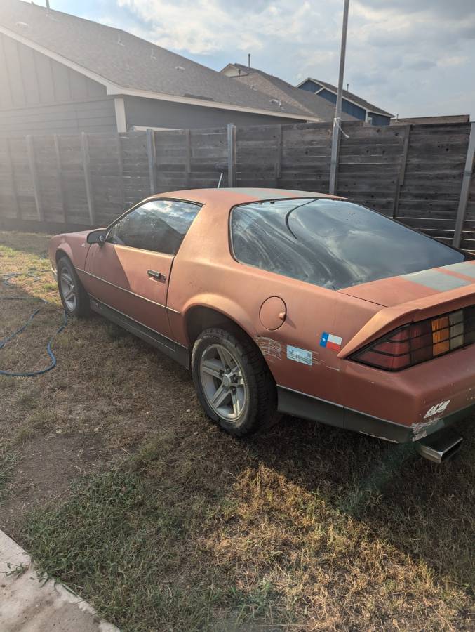 Chevrolet-camaro-z28-1987-red-1