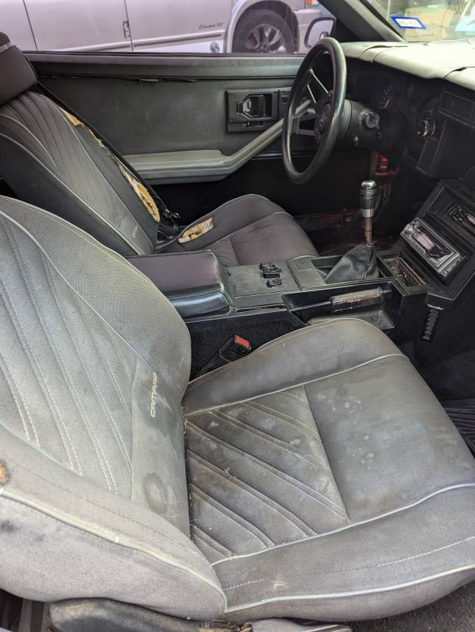 Chevrolet-camaro-z28-1987-red-10