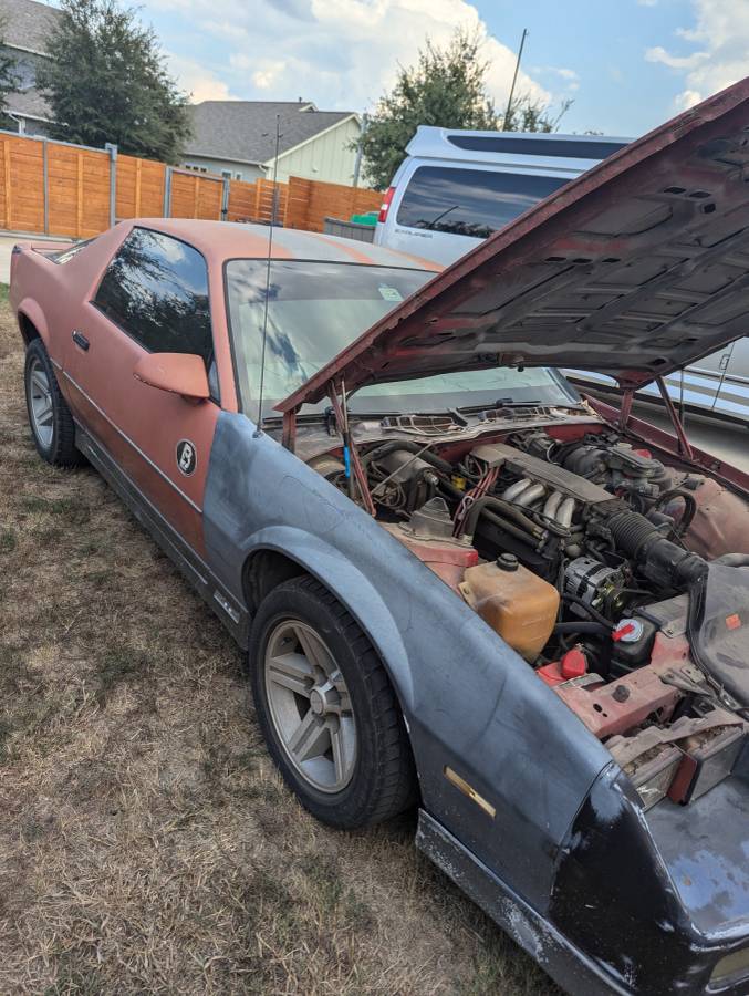 Chevrolet-camaro-z28-1987-red-11
