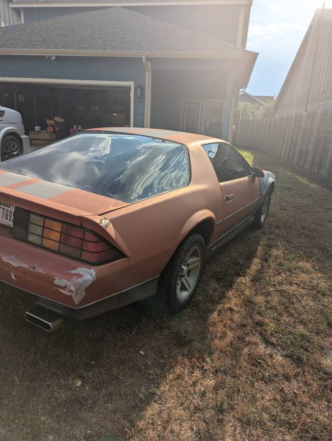 Chevrolet-camaro-z28-1987-red-2