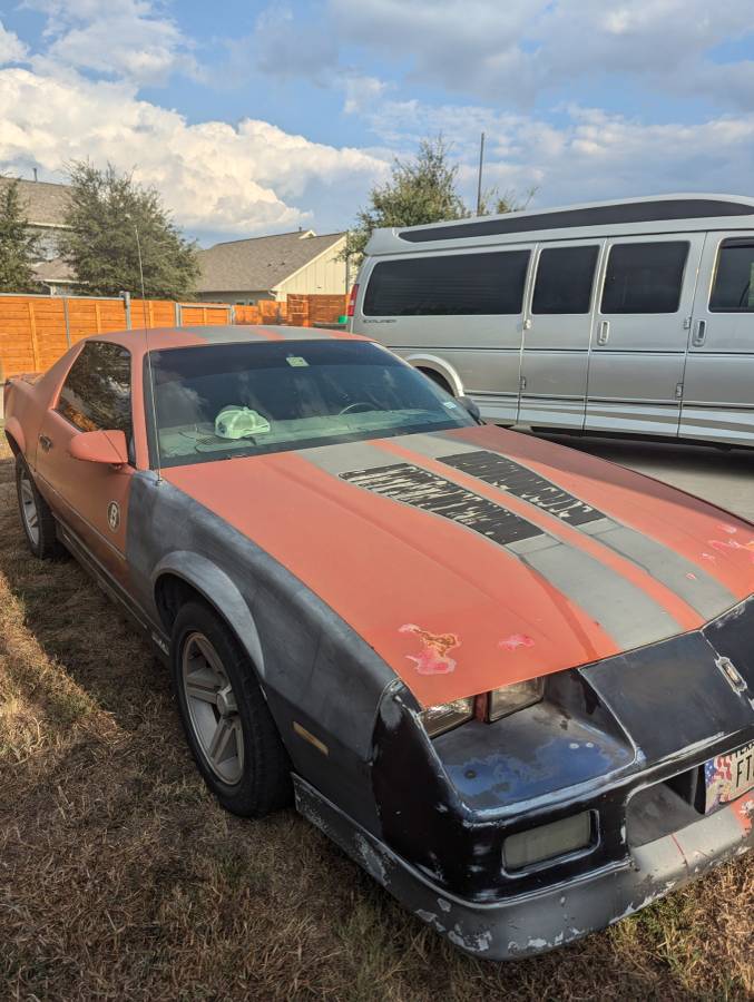 Chevrolet-camaro-z28-1987-red-3
