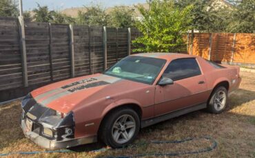 Chevrolet-camaro-z28-1987-red-4