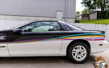 Chevrolet-camaro-z28-1993-4