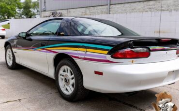 Chevrolet-camaro-z28-1993-5